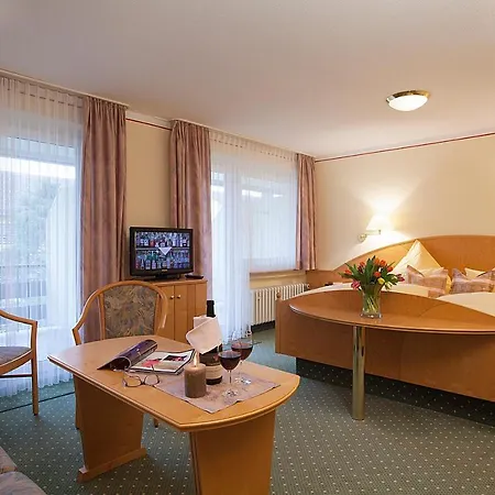 韦伯温泉酒店 酒店